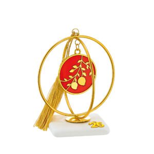 Γούρι 2026 Χρυσό Κλαδί με Ρόδια σε Κόκκινο Φόντο – Σε Βότσαλο