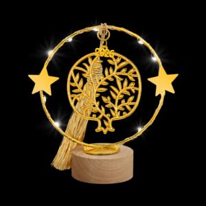 Φωτιζόμενο Γούρι 2026: Χρυσό Ρόδι Δέντρο Ζωής σε Ξύλινη Βάση | Επιτραπέζιο